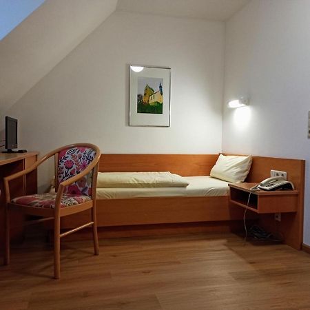ホテルGastehaus デッゲンドルフ エクステリア 写真